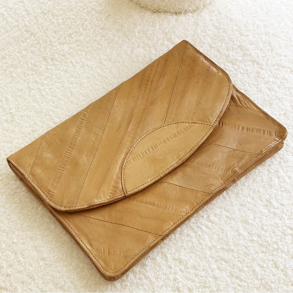 VINTAGE Eel Skin Clutch Purse Tan